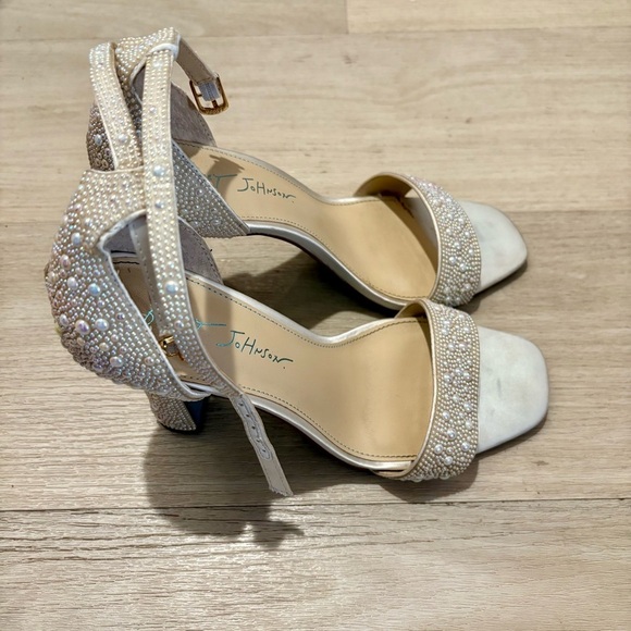 Amazon.com | Betsey Johnson Women Blue by Betsy Johnson Women’s 8 Mari Heeled Champagne